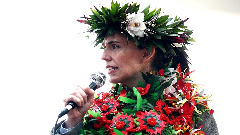 رئيسة وزراء نيوزيلندا تروج لنجاحها بالتصدي لكورونا في حملتها الانتخابية