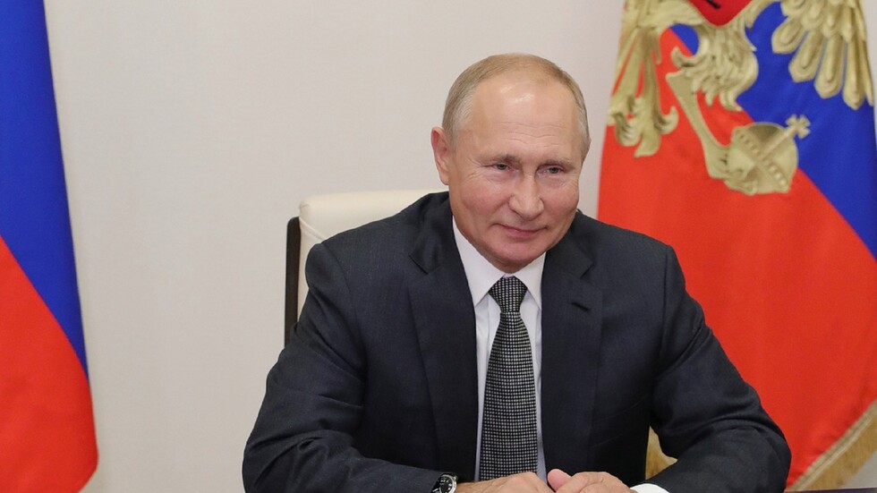 بوتين يتحدث عن هدايا يتلقاها من أحفاده