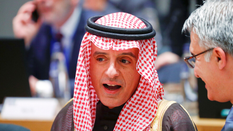 من أسرار بريد كلينتون لعام 2011.. الجبير يعلن رد السعودية الحاسم: 