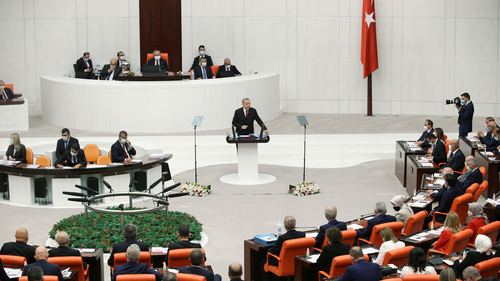 تركيا اختارت طريق الانفصال عن بقية العالم