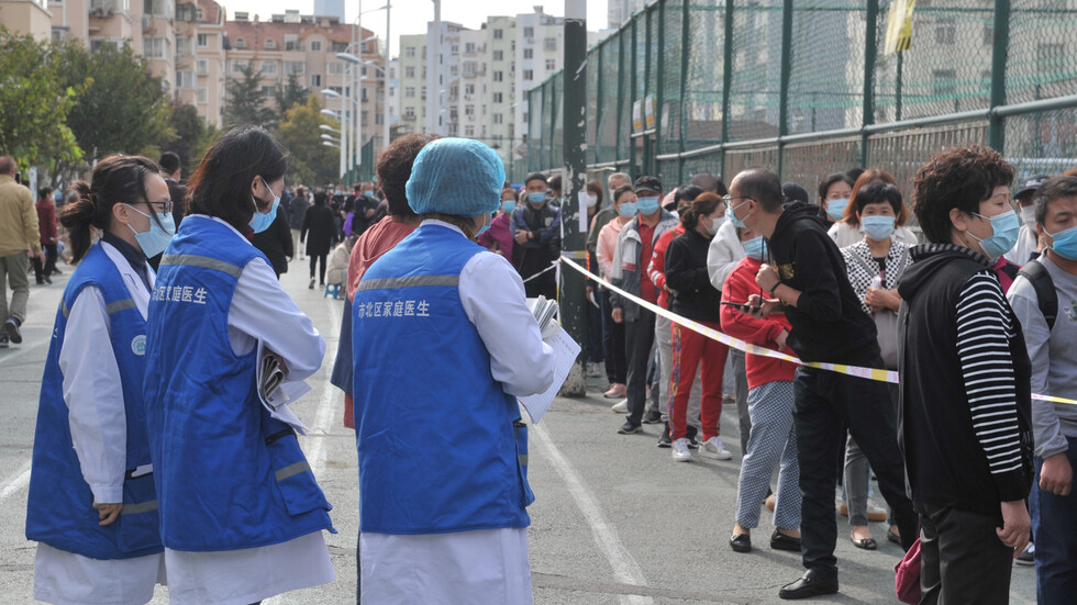 الصين تفحص أكثر من 9 ملايين شخص بعد اكتشاف 6 إصابات بكوفيد-19