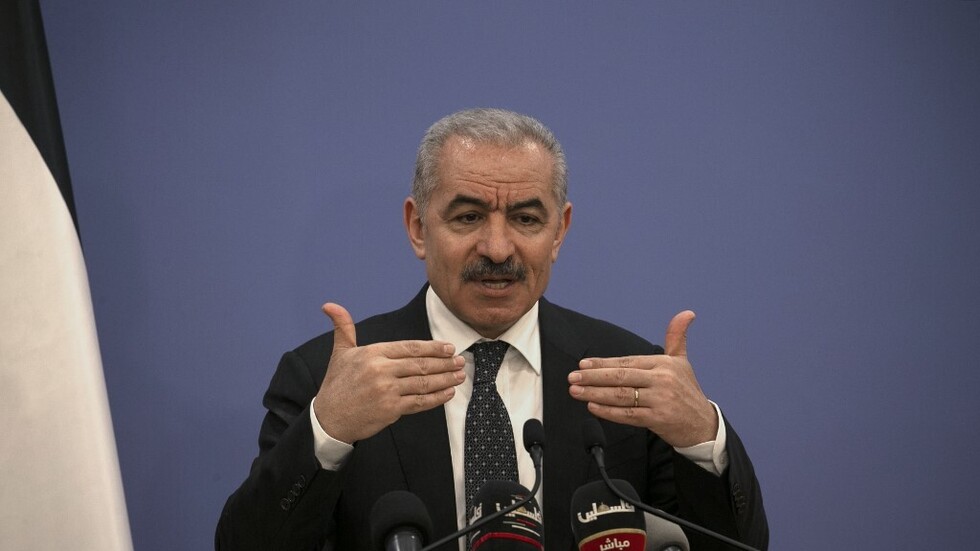 رئيس الوزراء الفلسطيني: التطبيع مع إسرائيل لا يخدم معادلة السلام مقابل الأرض