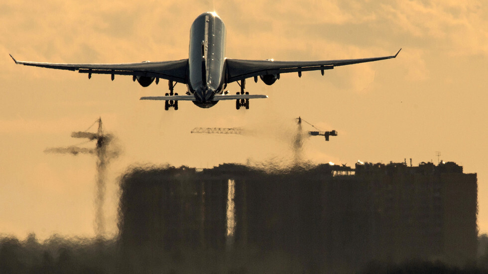 روسيا تعلن استئناف رحلات الطيران مع كوبا وصربيا واليابان