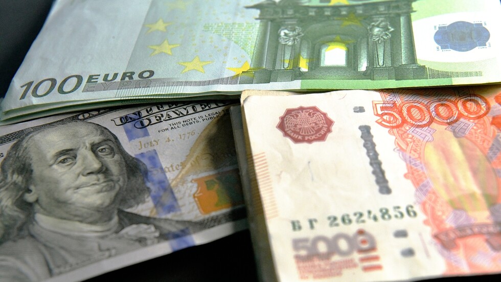 بيان علاقة عدوى الفيروس التاجي بالأورواق النقدية والعملات المعدنية