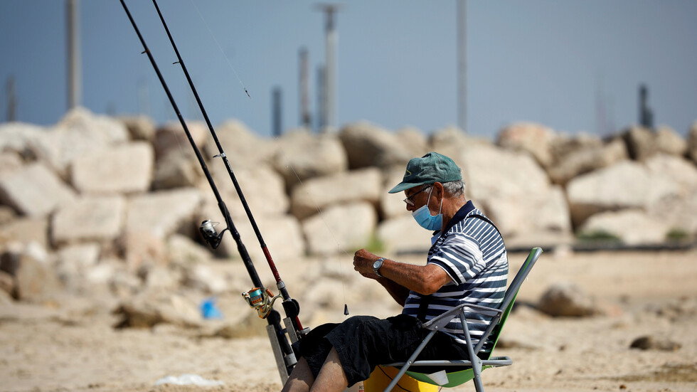 إسرائيل تخفف من قيود كورونا