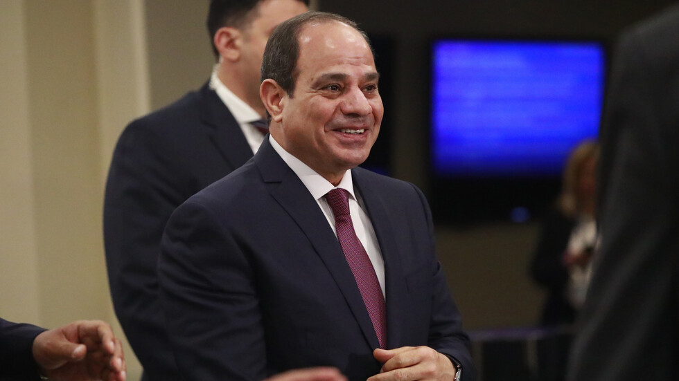 مصر.. السيسي يطلب من الحكومة توفير ميزانية خاصة لمواجهة الموجة الثانية من فيروس كورونا