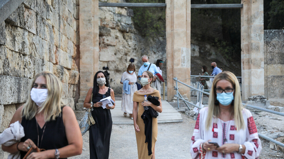 اليونان.. إصابات كورونا اليومية تتخطى 500 حالة لأول مرة