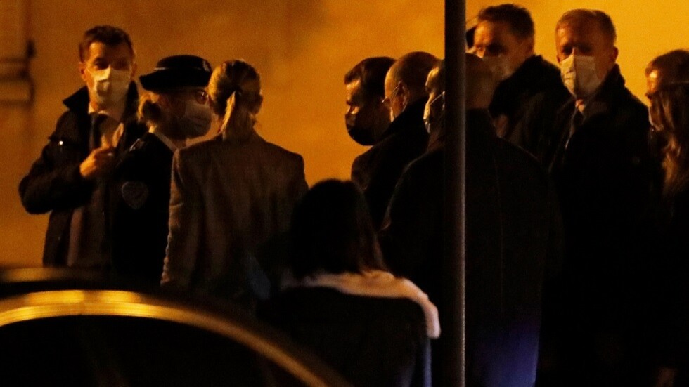 ماكرون: المعلم كان ضحية هجوم إرهابي