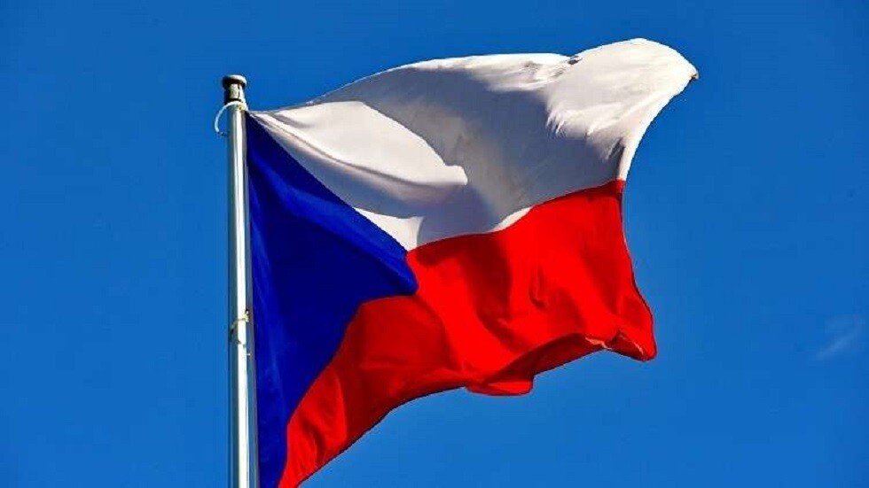 التشيك تستدعي الأطباء من الخارج جراء زيادة إصابات كورونا