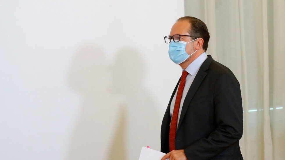 إصابة وزير الخارجية النمساوي بكورونا بعد اجتماعه مع نظرائه في الاتحاد الأوروبي