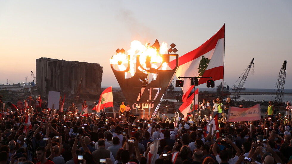 وسائل إعلام لبنانية: مواجهات بين المحتجين والقوى الأمنية في محيط بلدية بيروت