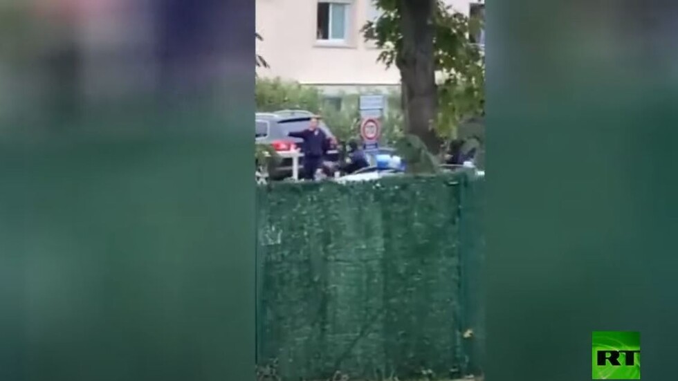 لحظة تصفية قاتل المعلم الفرنسي