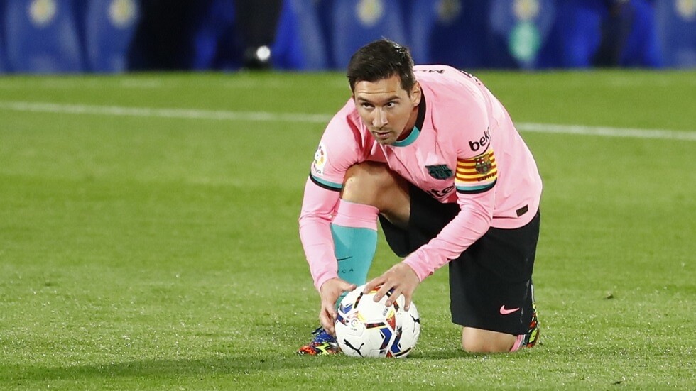 برشلونة يتذوق مرارة الهزيمة الأولى في الليغا (فيديو)