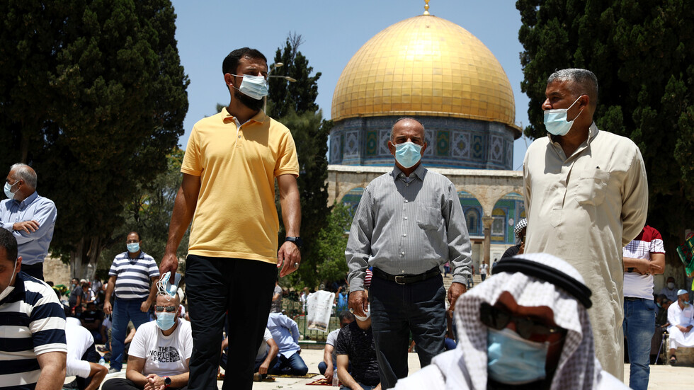 إعادة فتح أبواب المسجد الأقصى أمام المصلين