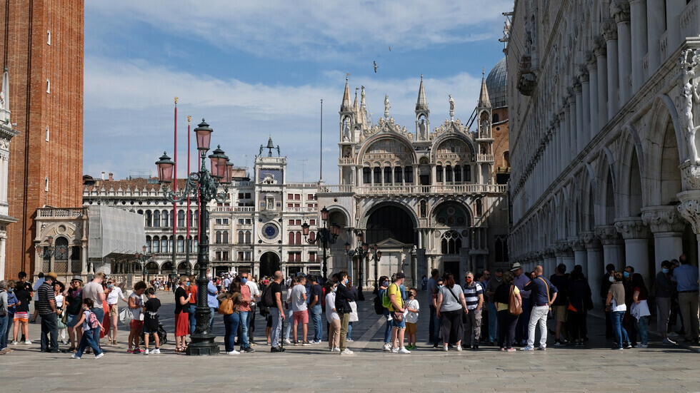 إيطاليا تسجل ارتفاعا قياسيا جديدا للإصابات بفيروس كورونا