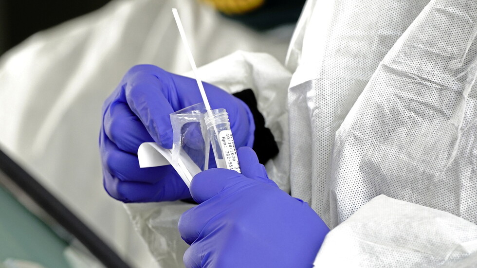 إنقاذ مريضة من مسحة اختبار 