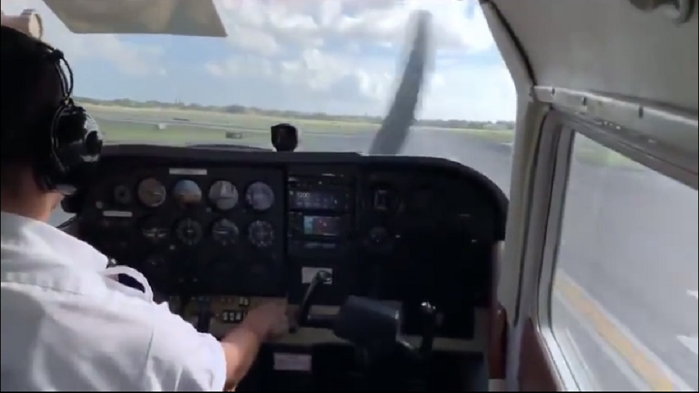 هبوط خطير من قمرة القيادة