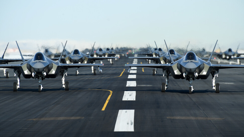 كوريا الجنوبية تستلم  24 مقاتلة "شبح" من الولايات المتحدة