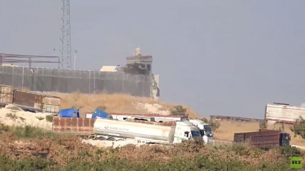 بالفيديو.. تركيا تنسحب من أكبر نقطة مراقبة في حماة حاصرتها القوات السورية