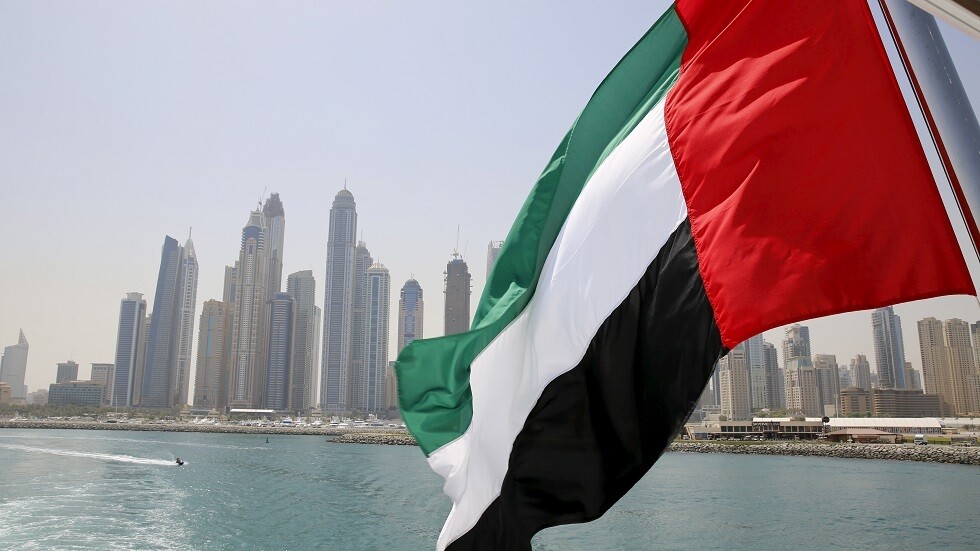 محمد بن راشد يدعو الإماراتيين إلى رفع علم البلاد في الـ3 من نوفمبر