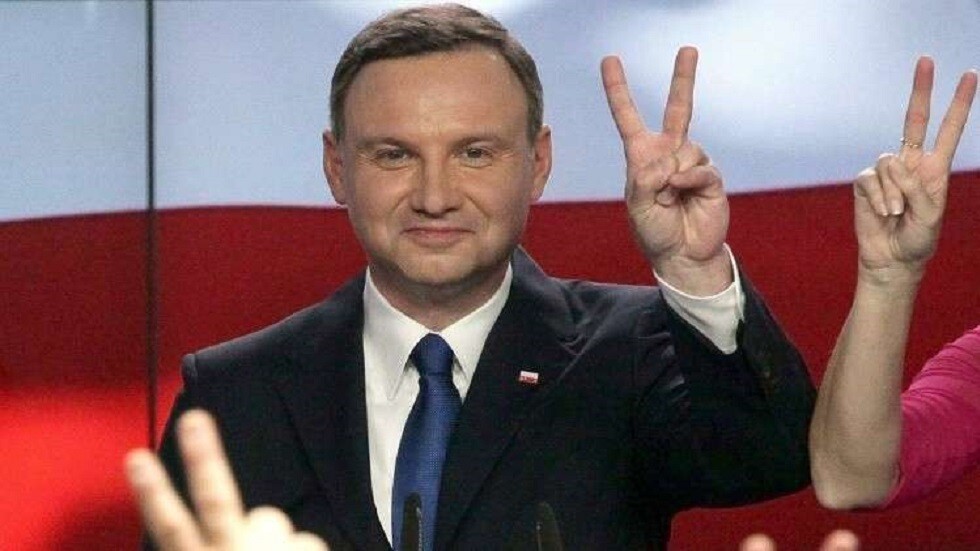 رئيس بولندا يصاب بكورونا