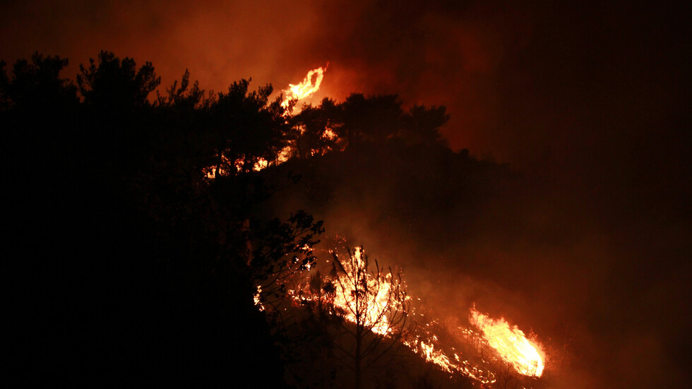 حرائق لبنان تتكرر في نفس المواقع والأهالي يطالبون بتحقيق
