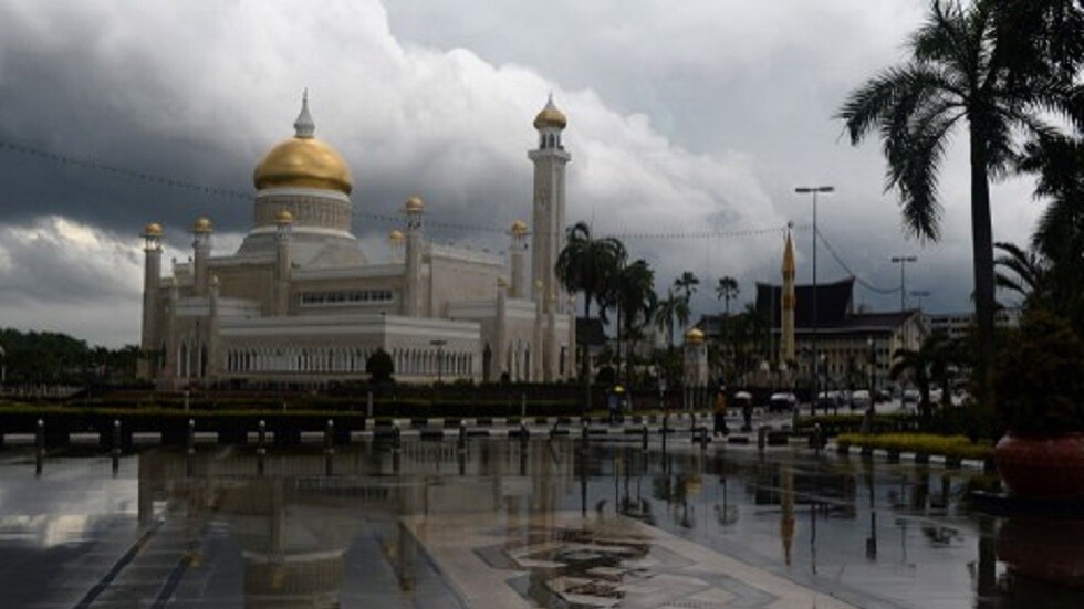 وكالة: وفاة أمير بروناي الحاج عبد العظيم