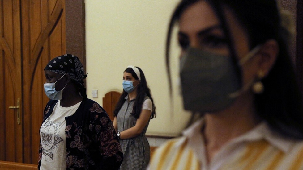 إصابات كورونا تلامس الـ43 مليونا في العالم والعراق والسعودية يتصدران الدول العربية