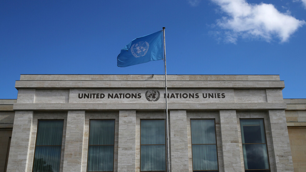 مكتب حقوق الإنسان يدين عملية قتل المدرس الفرنسي