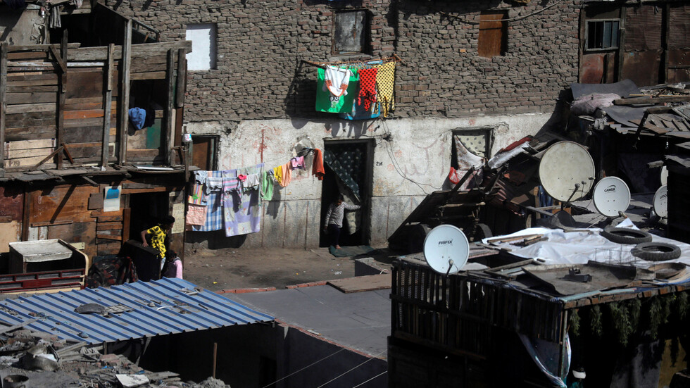 بالفيديو.. نجاة طفل مصري بأعجوبة من الموت