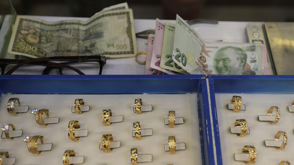 في سوريا.. الذهب يسجل أعلى سعر له والليرة الذهبية  تكسر حاجز المليون