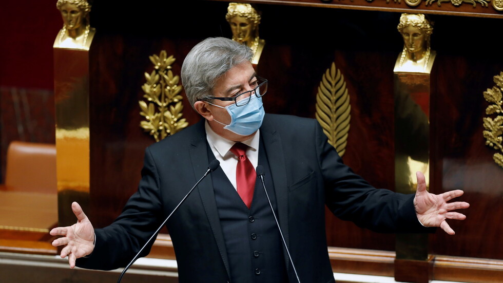 الحكومة الفرنسية توسع فرض وضع الكمامات ليشمل الأطفال