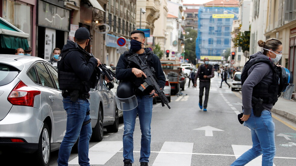 وسائل إعلام فرنسية: مهاجم نيس يدعى إبراهيم ويبلغ من العمر 25 عاما