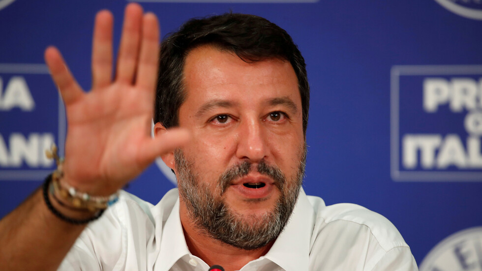 سالفيني يدعو لعزل 