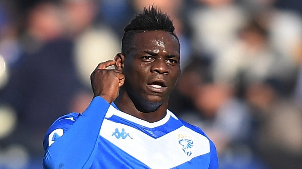 مانشيني يعرب عن أسفه لحال بالوتيلي