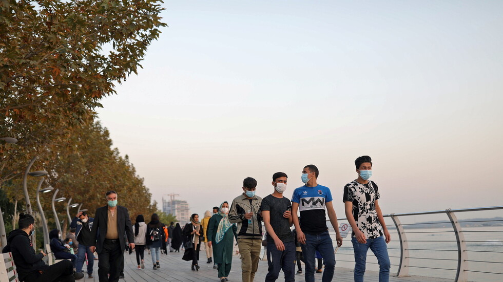 الصحة الإيرانية: 7820 إصابة جديدة و386 حالة وفاة بكورونا