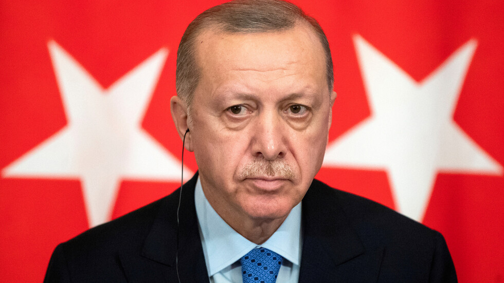 أردوغان: مؤلم للغاية أن تدافع القيم الأوروبية عن الإساءة لمعتقدات الآخرين