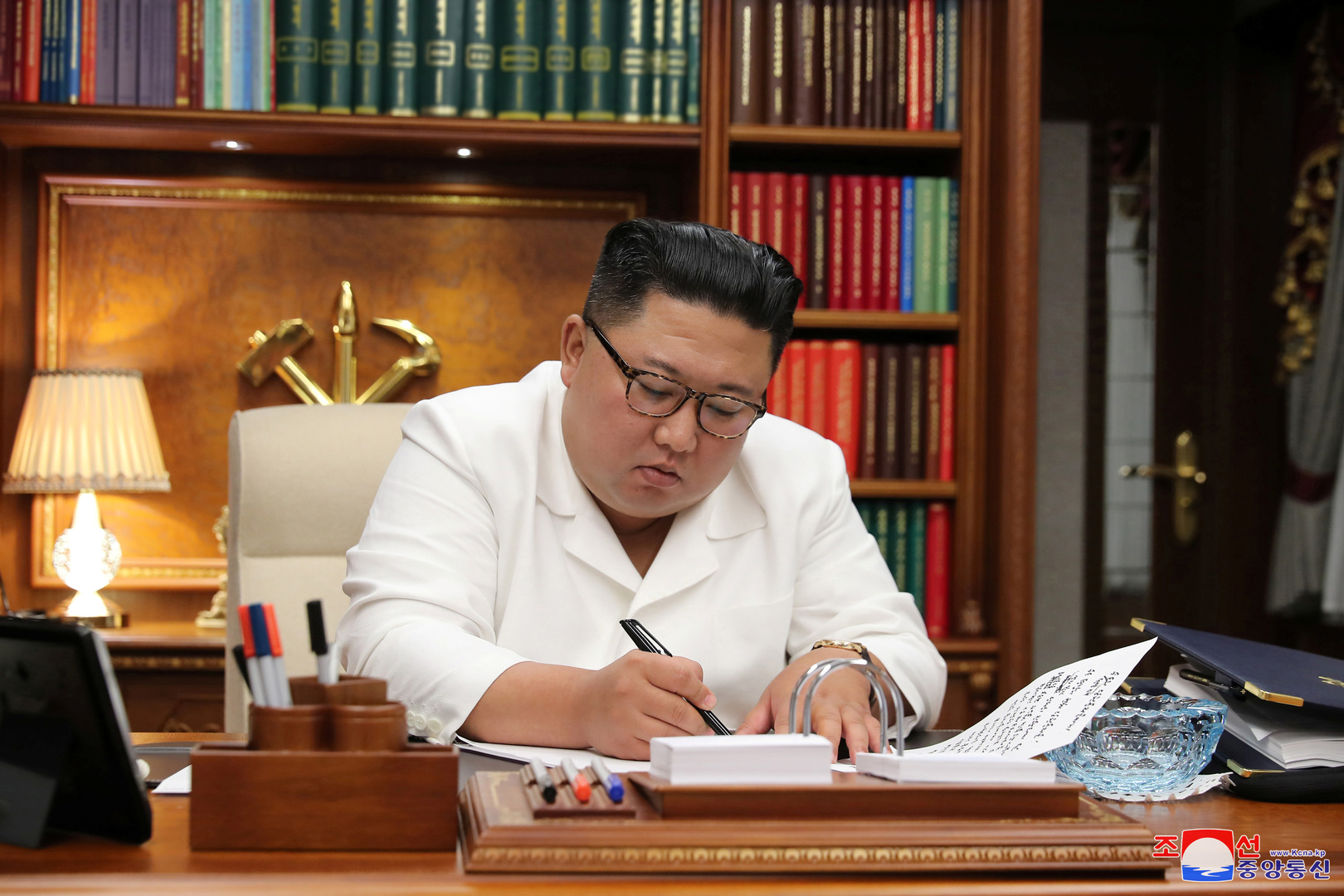 الزعيم الكوري الشمالي يتعهد بدعمه الكامل للصين