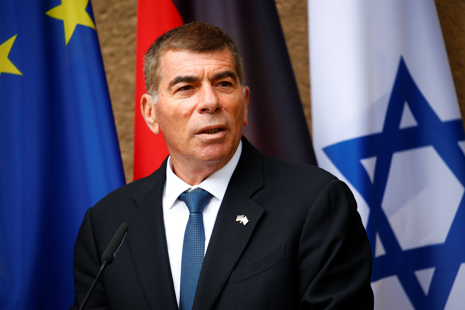 لأول مرة.. وزير خارجية إسرائيل يبحث العلاقات الدبلوماسية مع كوسوفو