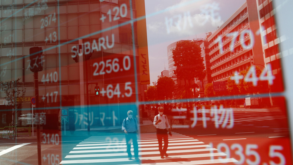 مؤشر الأسهم اليابانية يهوي بعد إصابة ترامب بكورونا