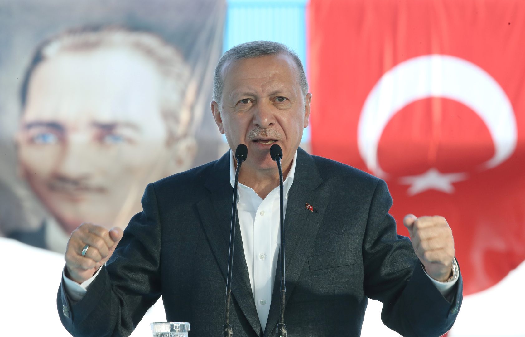 أردوغان يعرب عن أمله في مواصلة الجيش الأذربيجاني هجومه على قره باغ والسيطرة عليها