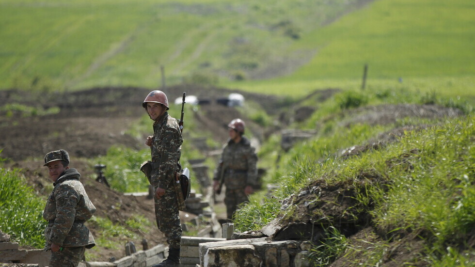 الدفاع الأرمنية: صد جميع هجمات العدو وقوات قره باغ حققت تقدما في بعض جوانب الجبهة