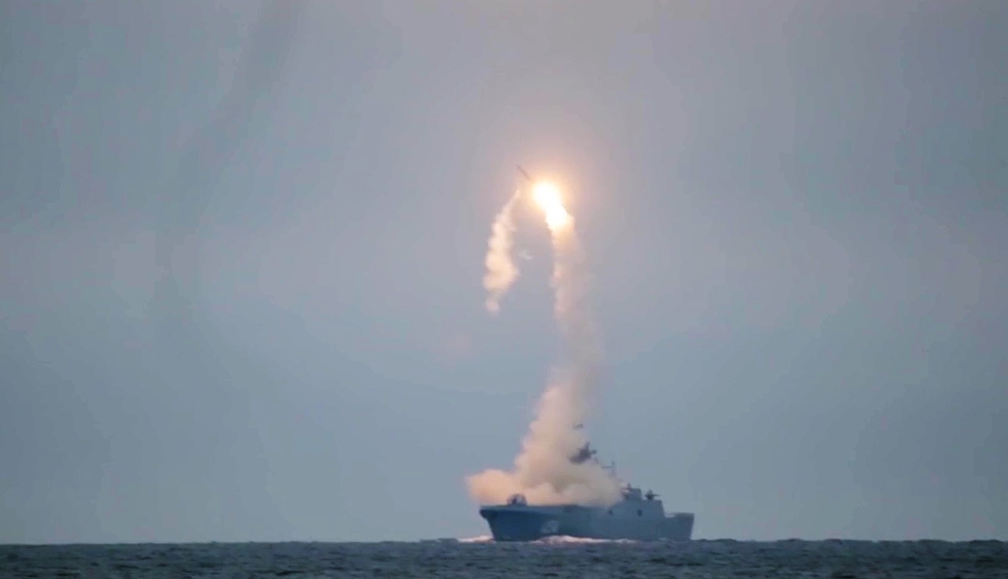 بالفيديو.. روسيا تختبر بنجاح صاروخ 