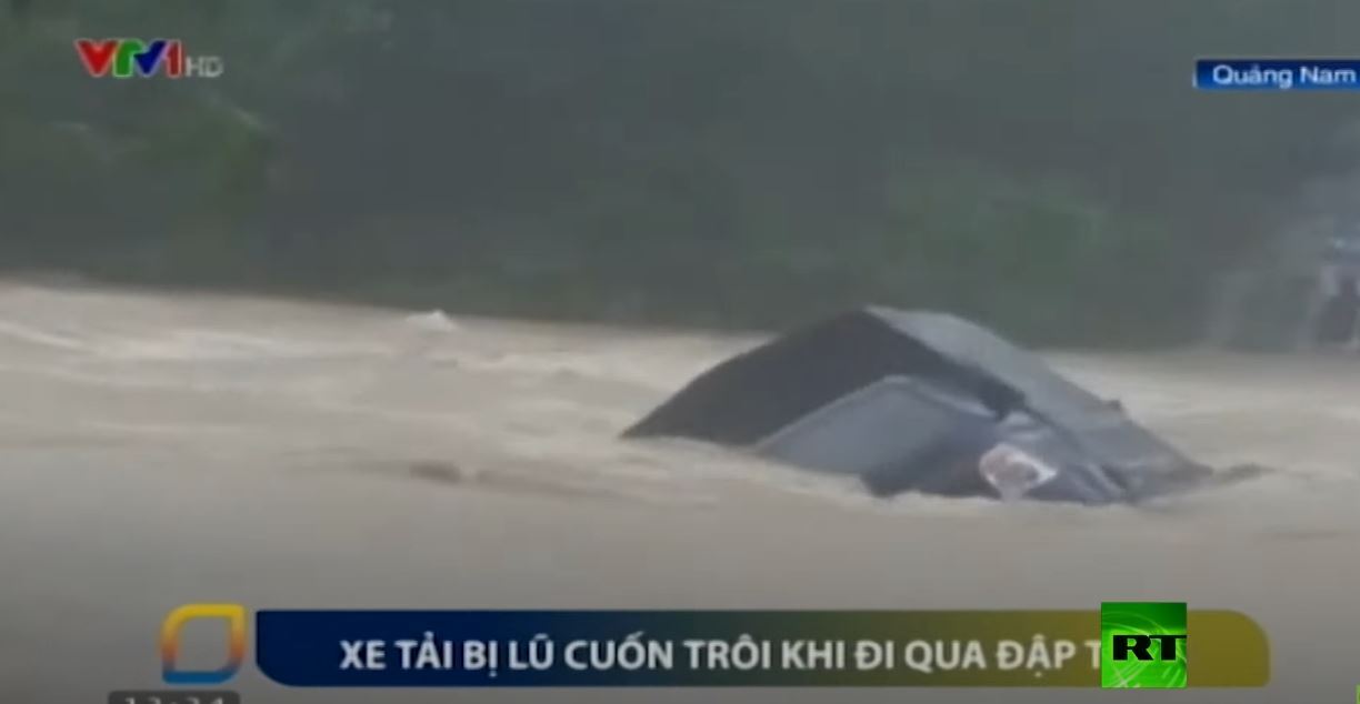 مصرع 17 شخصا على الأقل جراء فيضانات عارمة في فيتنام