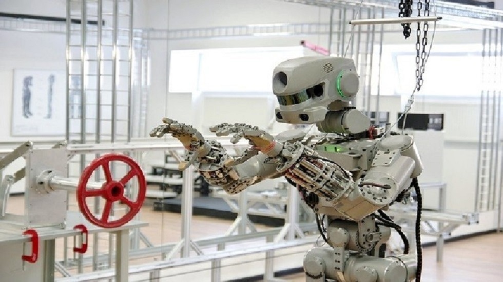 روسيا تختبر العام المقبل أول روبوت للعمل خارج المحطة الفضائية الدولية
