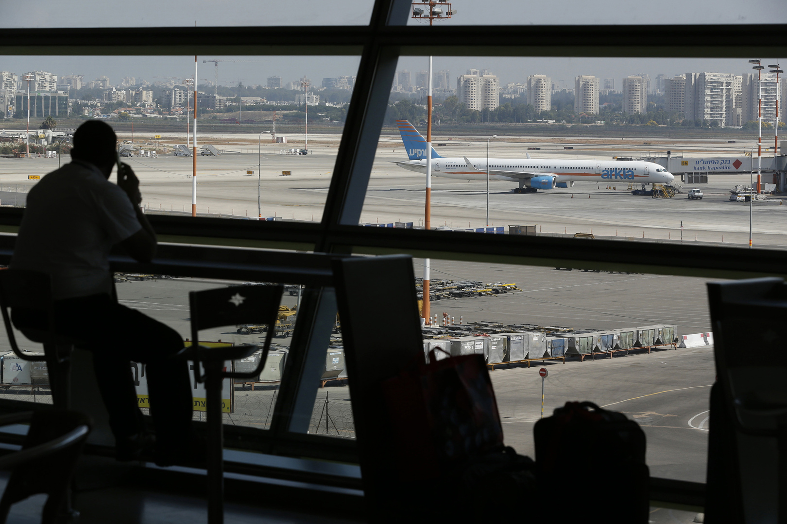 وزير إسرائيلي: الوفد الإماراتي القادم ربما لن يغادر مطار تل أبيب