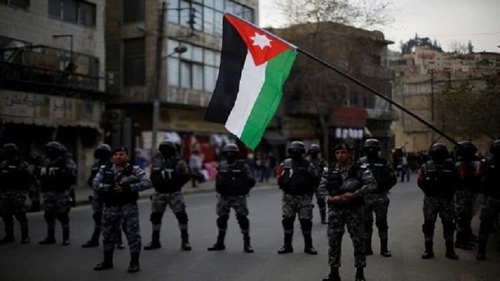 اعتقال 100 مطلوب ومشتبه به في الأردن بعد 