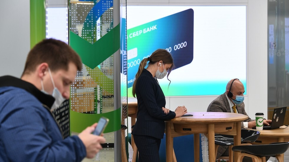 روسيا من بين أفضل 10 دول بالخدمات المصرفية الرقمية العالمية