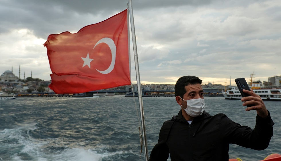 تركيا تسجل نحو 1.9 ألف إصابة جديدة بكورونا