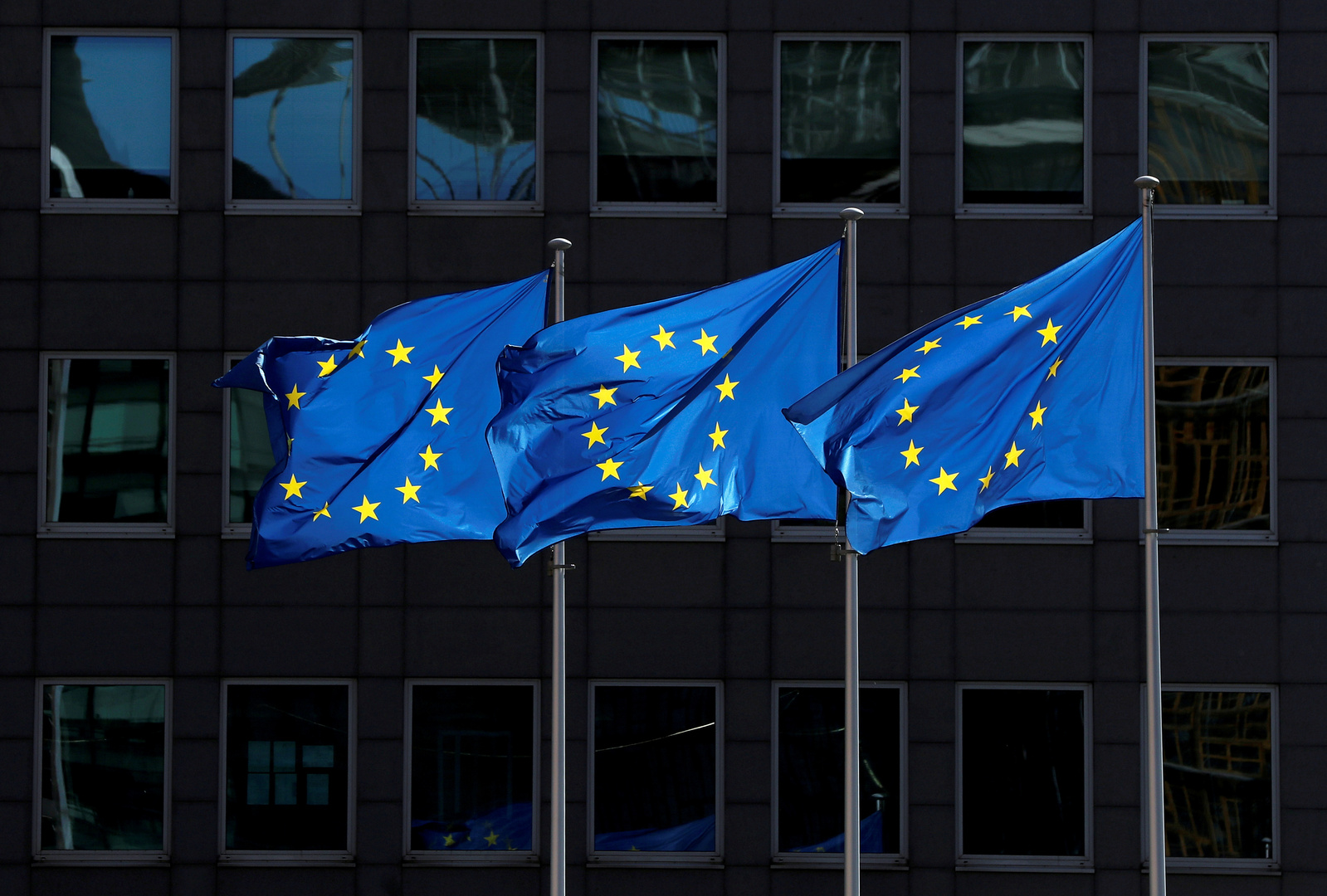 الاتحاد الأوروبي يشكل مكتبا لإدارة الديون